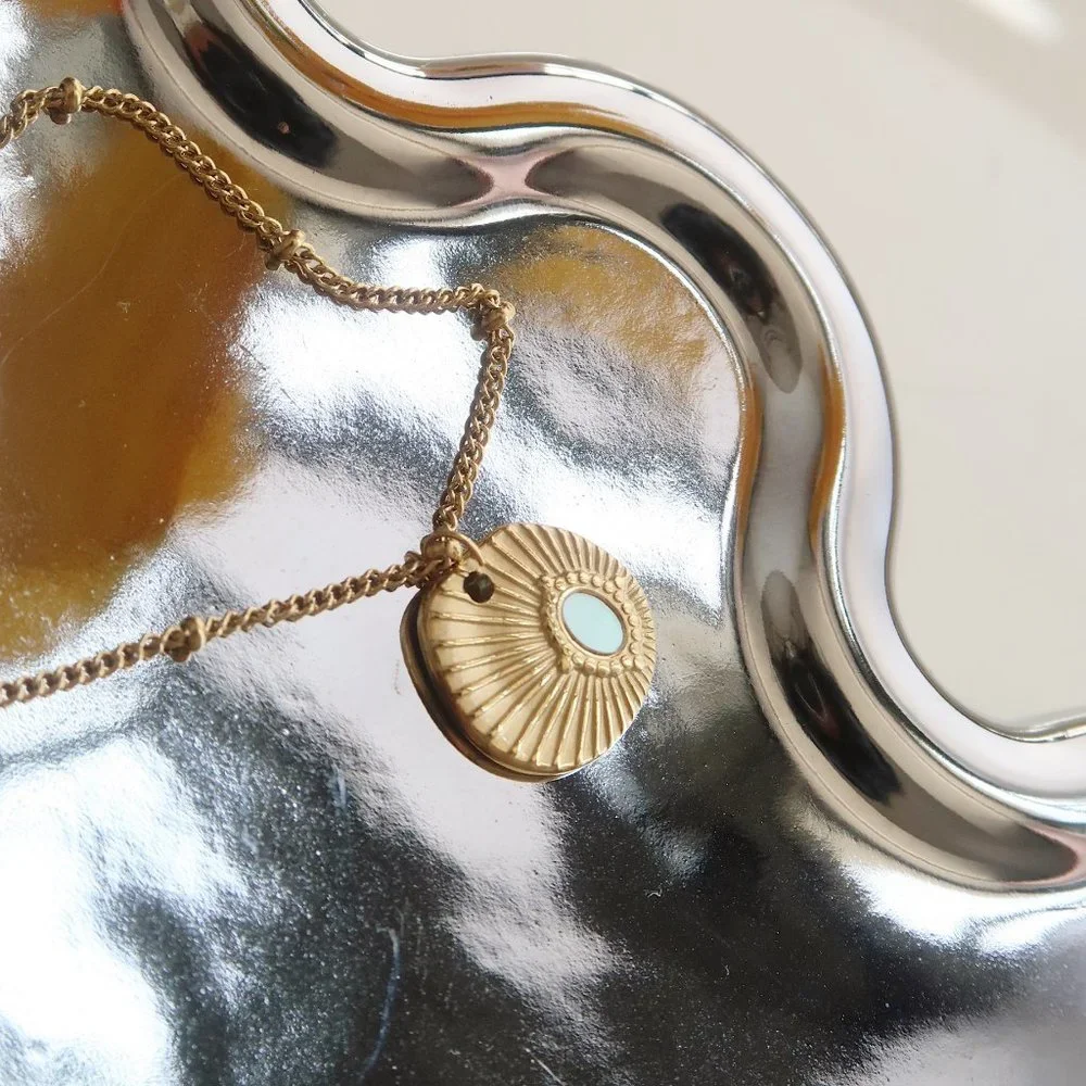 NEW 18K Gold Plated Luxury Shell Necklace
